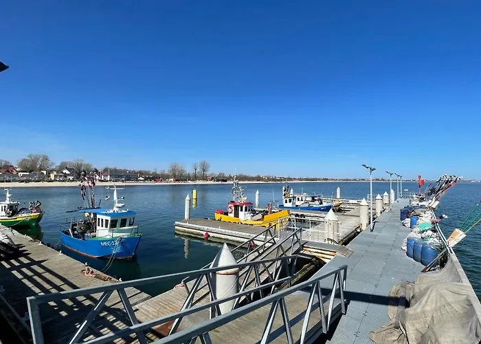 Mechelinki, Wysoki Standard. * Pierwoszyno