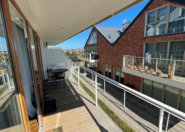 Mechelinki, Wysoki Standard. * Pierwoszyno